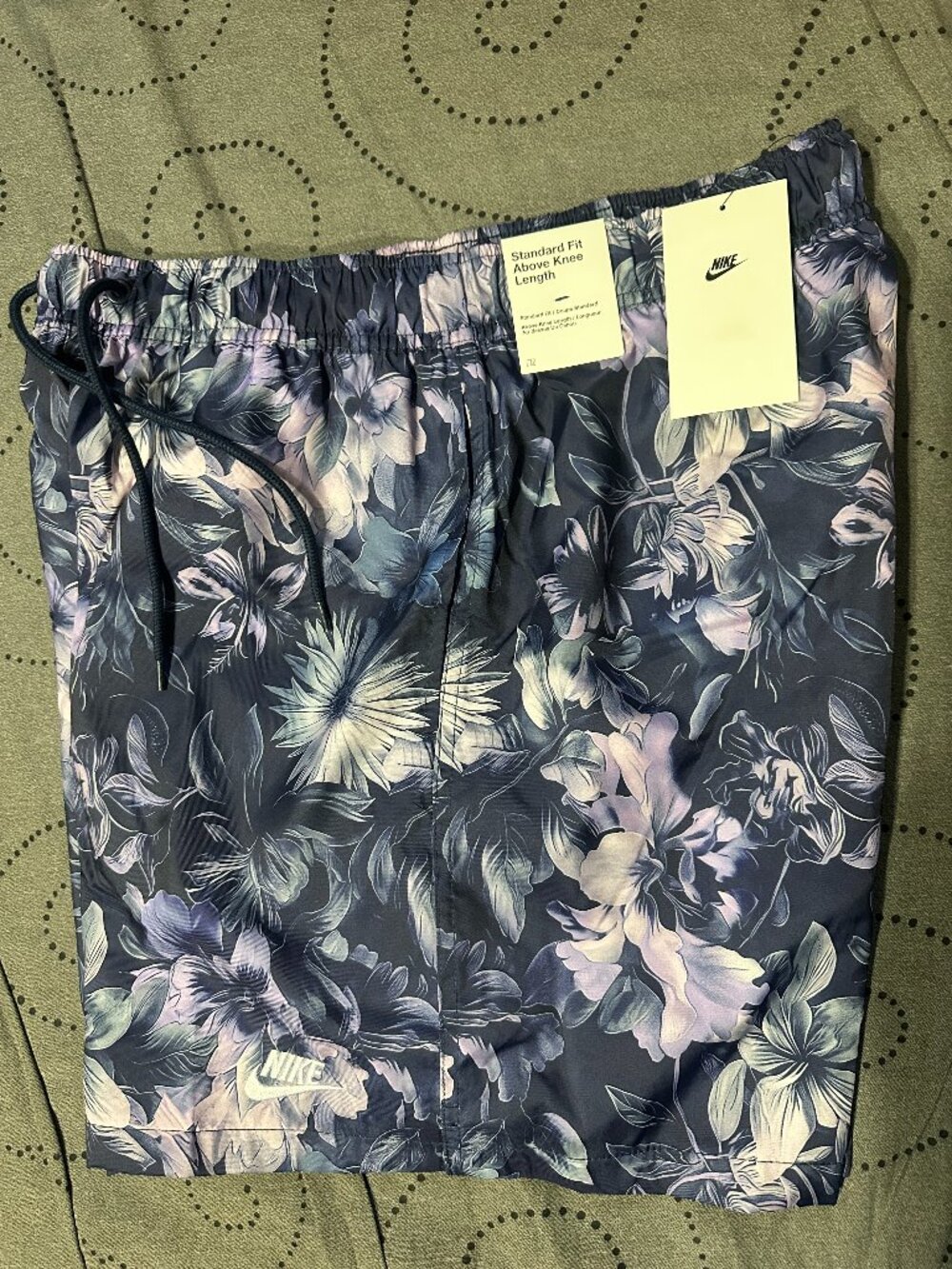 NIKE CLUB FLOW DARK BLUE & PURPLE'S MESH LINED WOVEN SHORTS SIZE M MEN $60